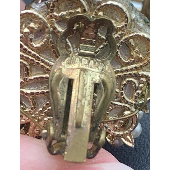 Vintage Japan Costume Pearl & Rhinestone Clip On Earrings Glow Under UV Light - Picture 6 of 6